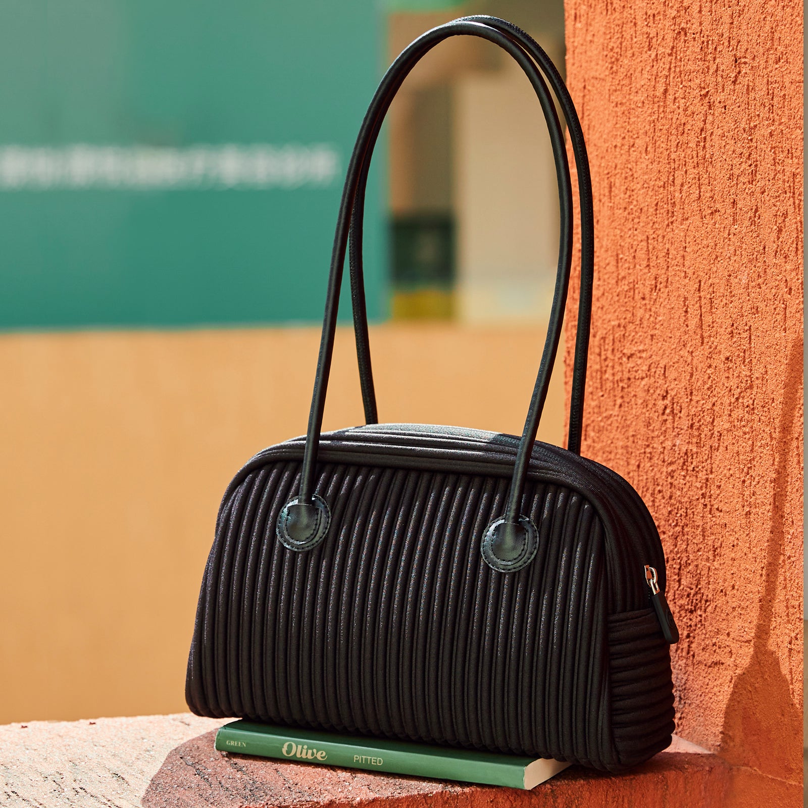 ONIMALS Retro Women's Bowling Bag Vertical Pleated Textured Handle Shoulder Bag for Wholesale & Boutique