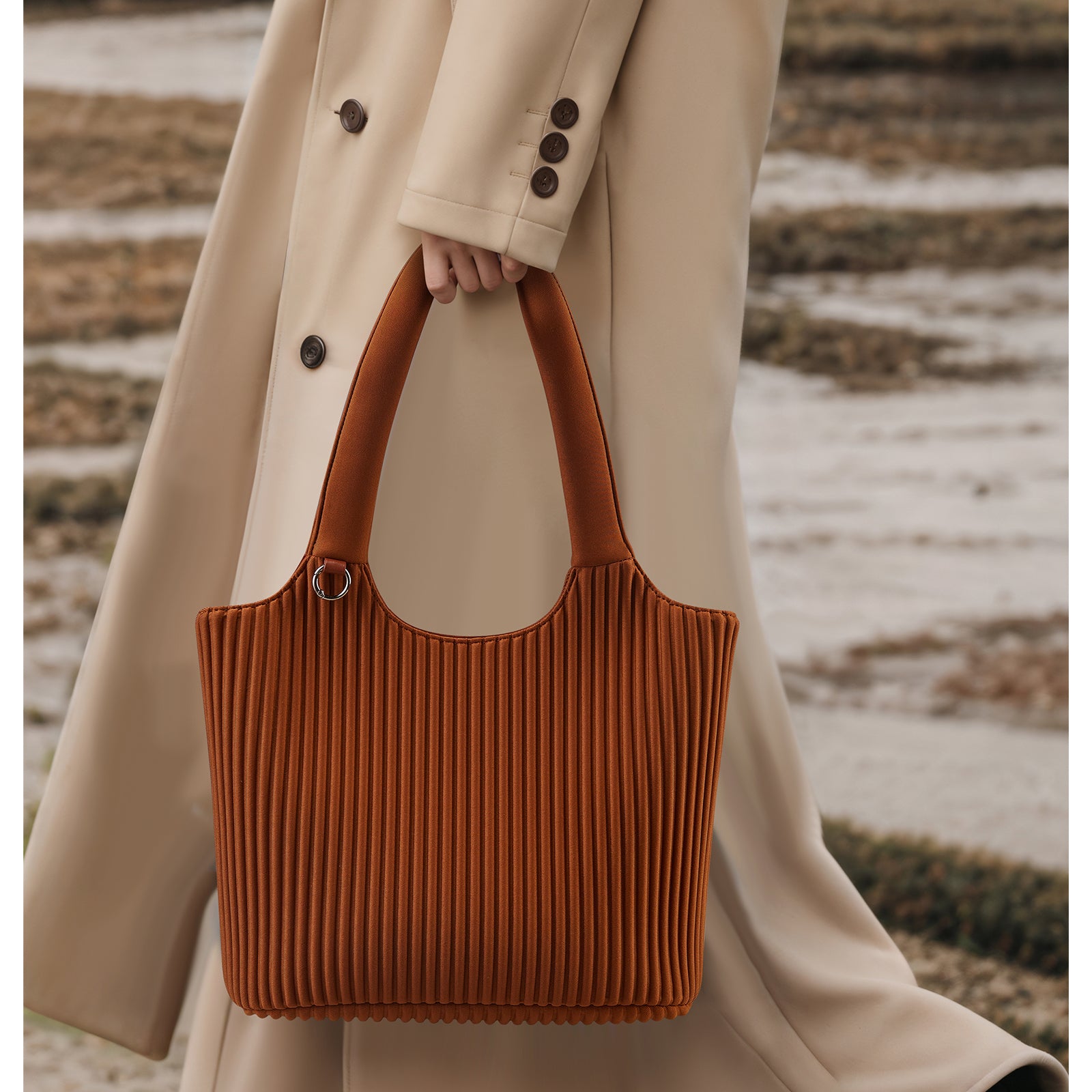 ONIMALS Fashion Women's Tote Bag Vertical Pleated Texture with U-Shaped Handle Large Capacity Shoulder Bag